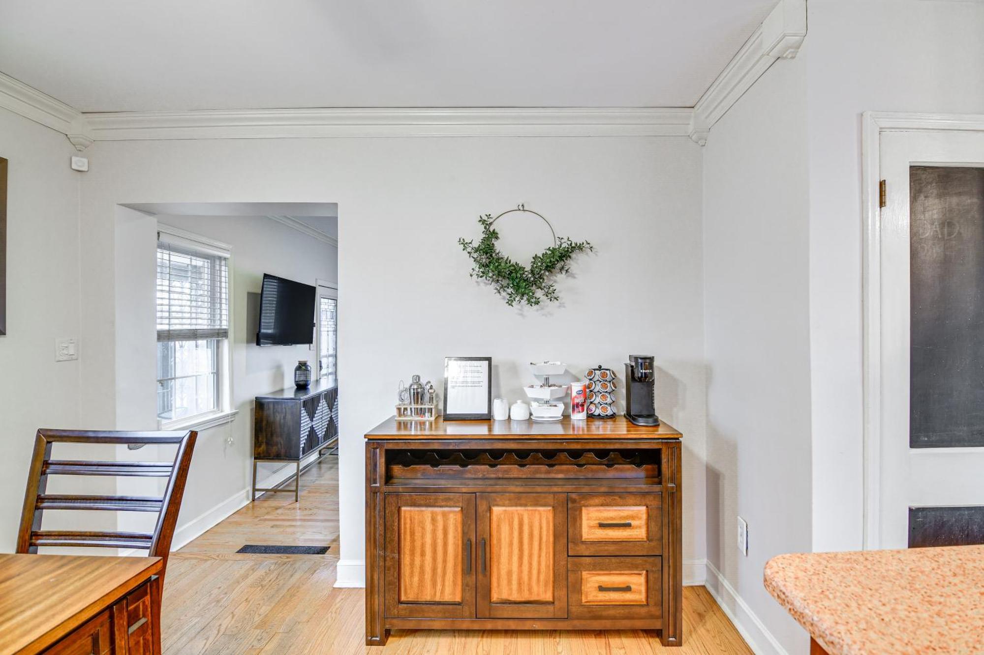 Spacious Retreat 5 Mi To Downtown Beats! *