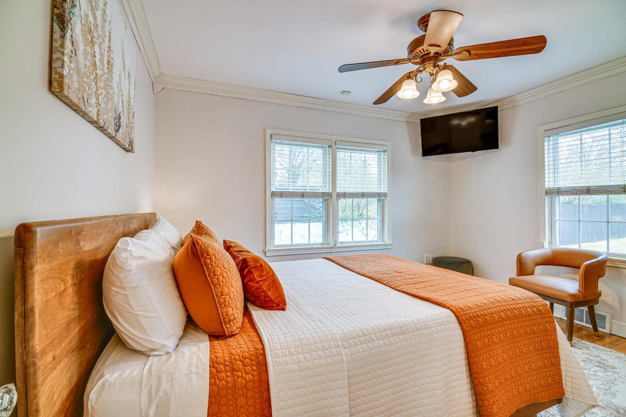 Spacious Retreat 5 Mi To Downtown Beats!