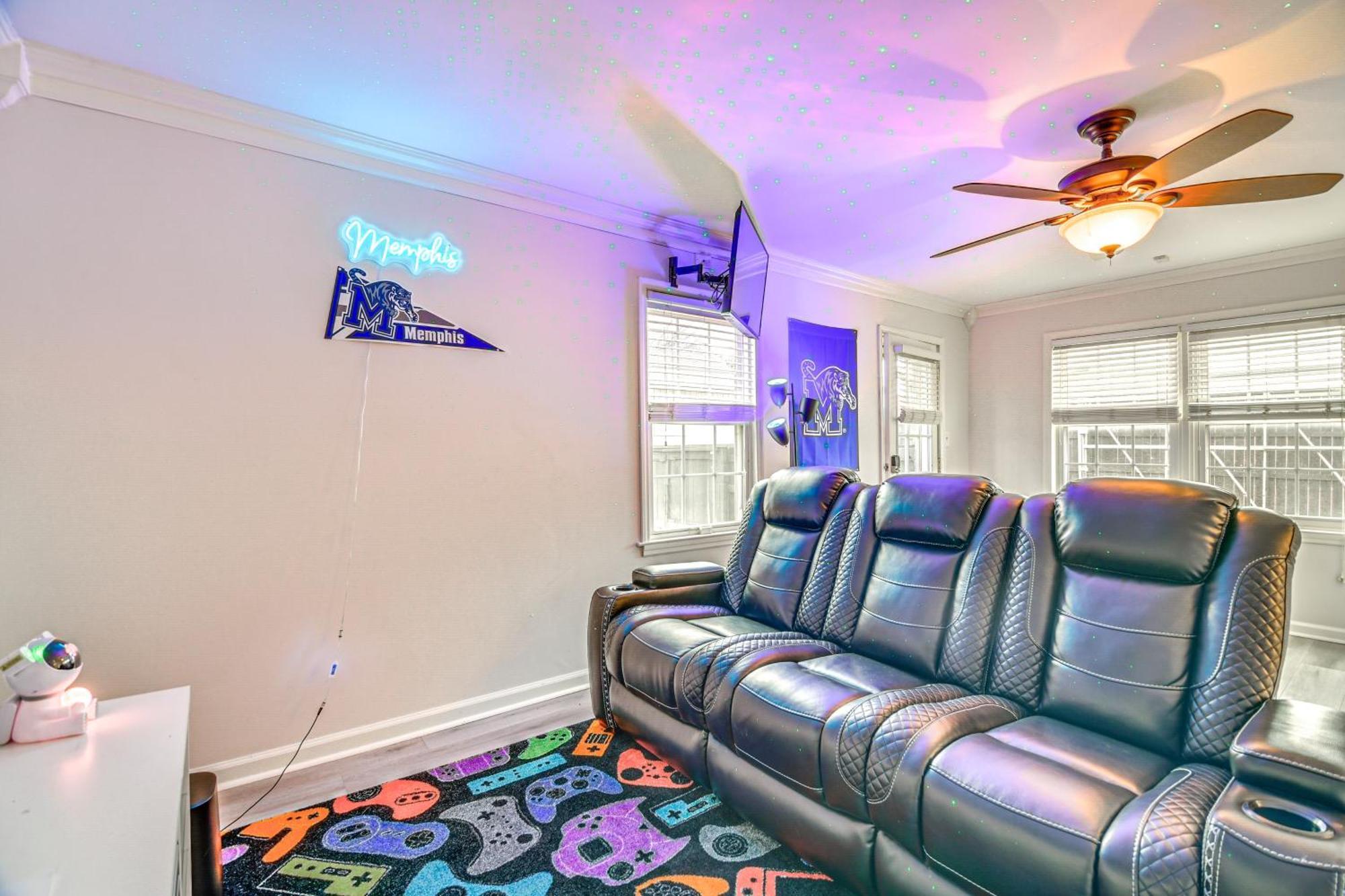 Spacious Retreat 5 Mi To Downtown Beats! Holiday home Memphis